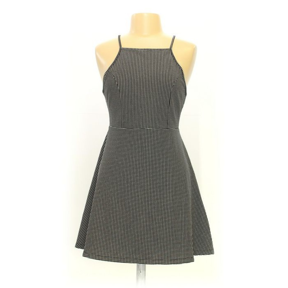 Forever 21 Black & White Knit Dress Size Large NWT